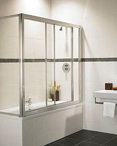 Image Coral Overbath sliding screen and end panel with chrome frame.