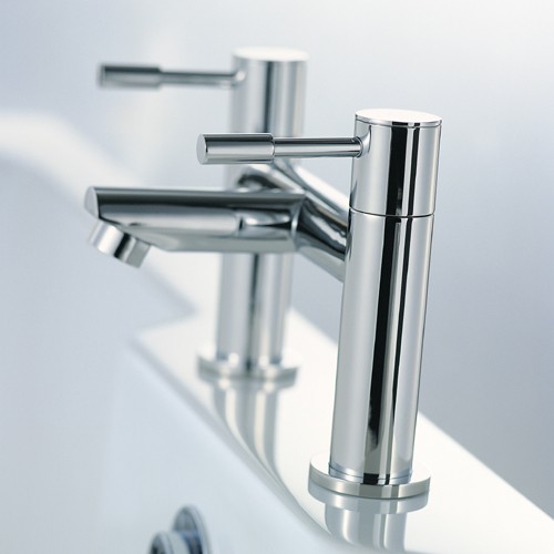 Bath Filler Tap (Chrome). additional image