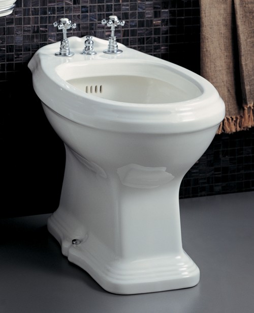 Back to Wall Bidet. additional image