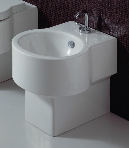 Back To Wall Bidet. additional image